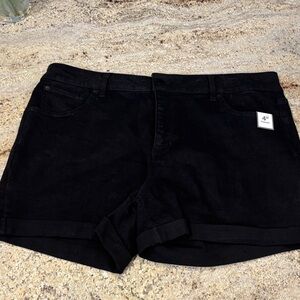Time and Tru Women's Black Denim Shorts
